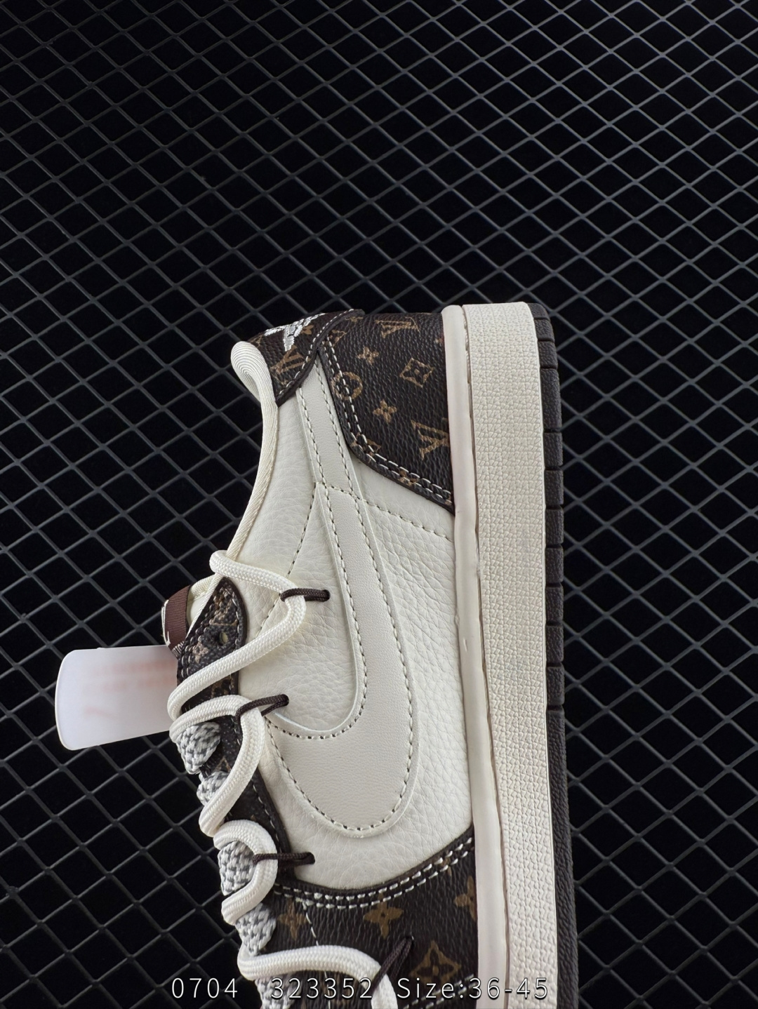 Travis Scott x Air Jordan 1 ” Reverse Mocha “